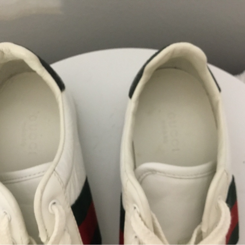Gucci White Leather Sneakers with Red & Green Stripe - Picture 7 of 10